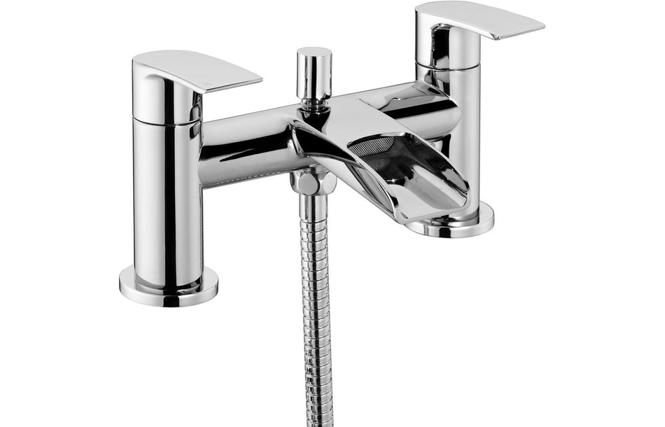 Chrome bath and shower mixer tap with diverter and flexible hose connection