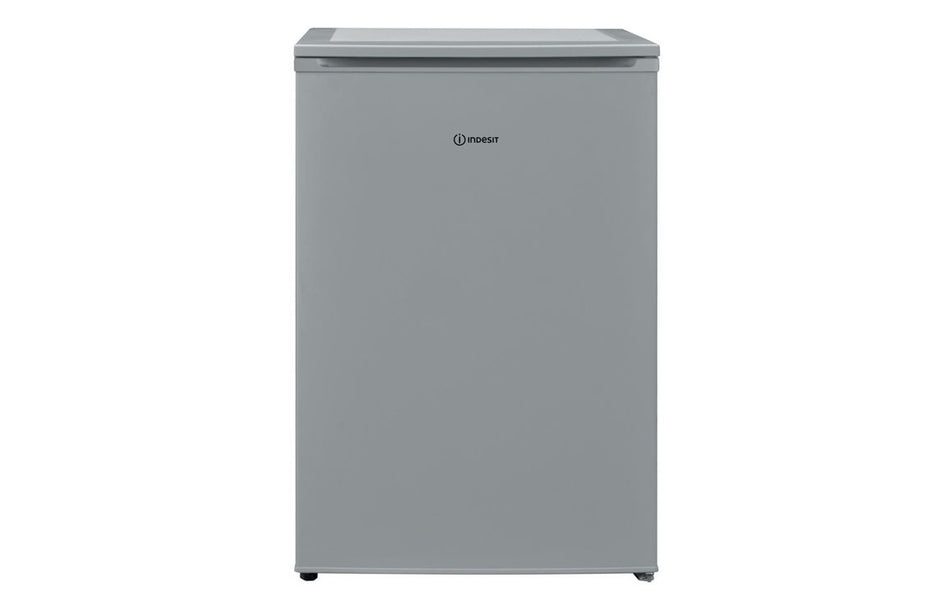 Indesit freestanding fridge with ice box, closed front view