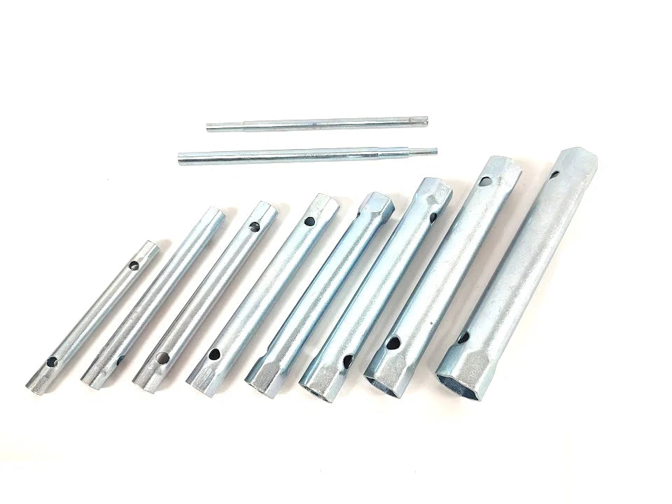 10-piece monobloc spanners, chrome steel wrenches laid out